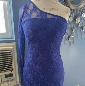 NWOT Trixxi blue one sleeve lace dress